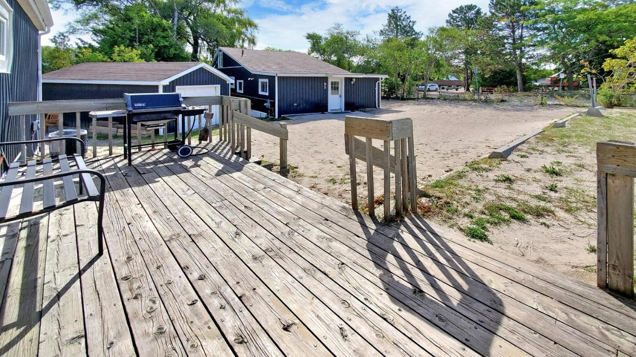 Main Beach River Retreat - Wasaga Beach 1 - Main Strip - 93 Mosley St 외부 사진