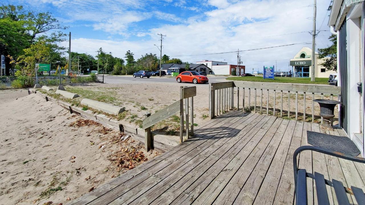 Main Beach River Retreat - Wasaga Beach 1 - Main Strip - 93 Mosley St 외부 사진