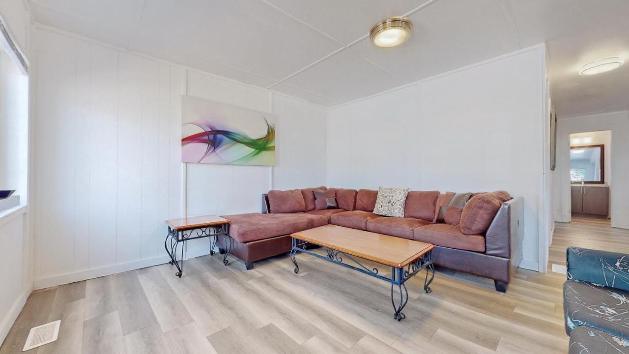 Main Beach River Retreat - Wasaga Beach 1 - Main Strip - 93 Mosley St 외부 사진