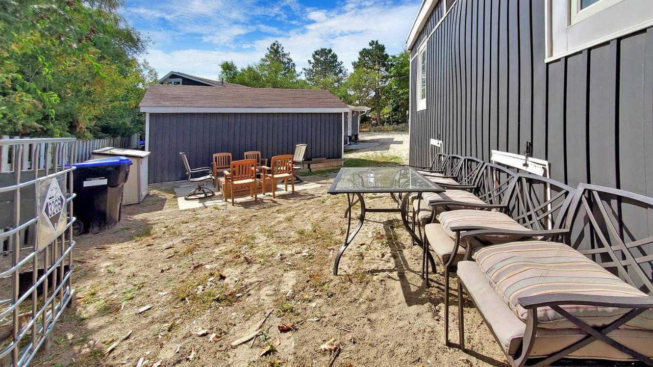 Main Beach River Retreat - Wasaga Beach 1 - Main Strip - 93 Mosley St 외부 사진