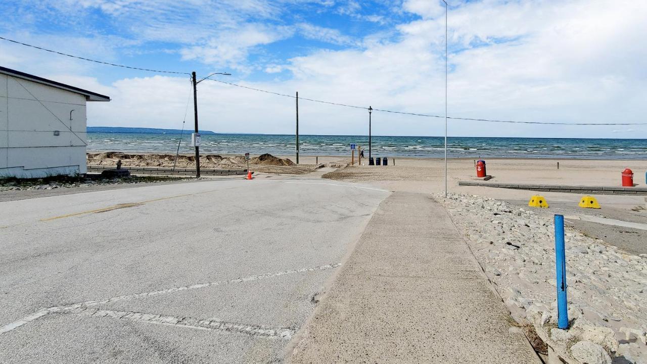 Main Beach River Retreat - Wasaga Beach 1 - Main Strip - 93 Mosley St 외부 사진